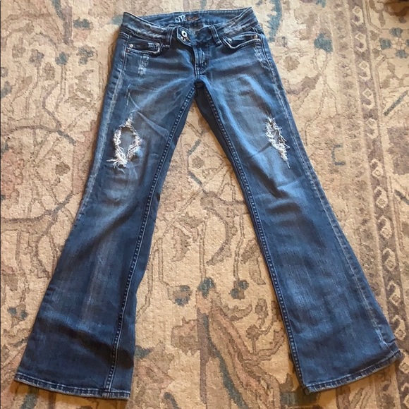Miss Me Vintage Jeans - Picture 1 of 11